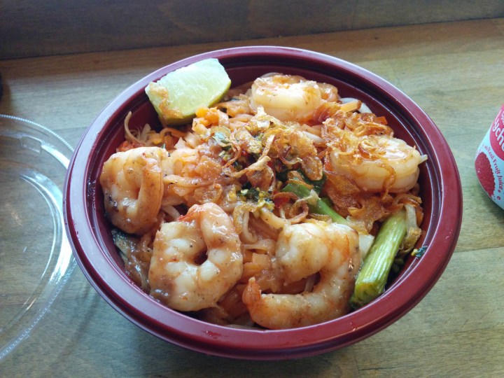 Prawn pad thai